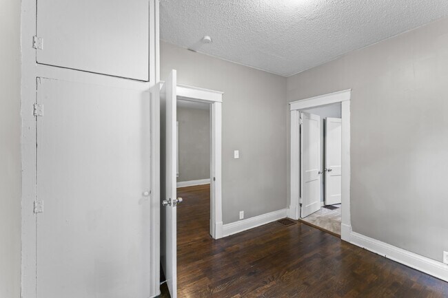 Building Photo - Coming Soon!! Charming 2-Bedroom Home!