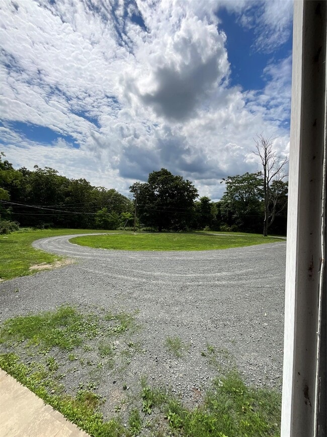 Building Photo - 287 Seven Springs Mountain Rd