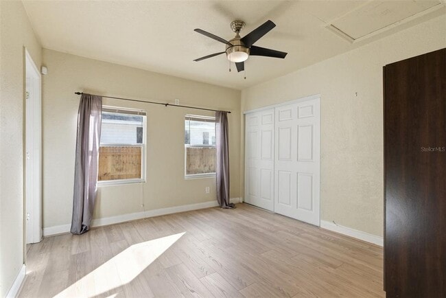 Building Photo - 1302 E Louisiana Ave