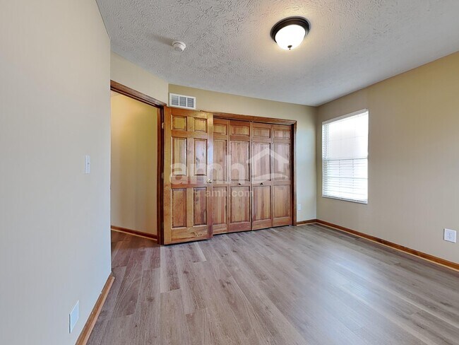 Building Photo - 3075 Foxhound Dr