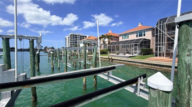 Building Photo - 218 Sand Key Estates Dr