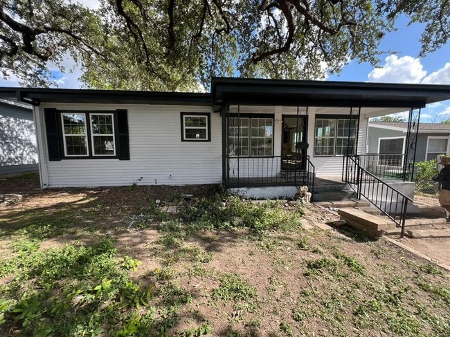 Primary Photo - FOR RENT – 3 Bed / 1 Bath Home in San Anto...