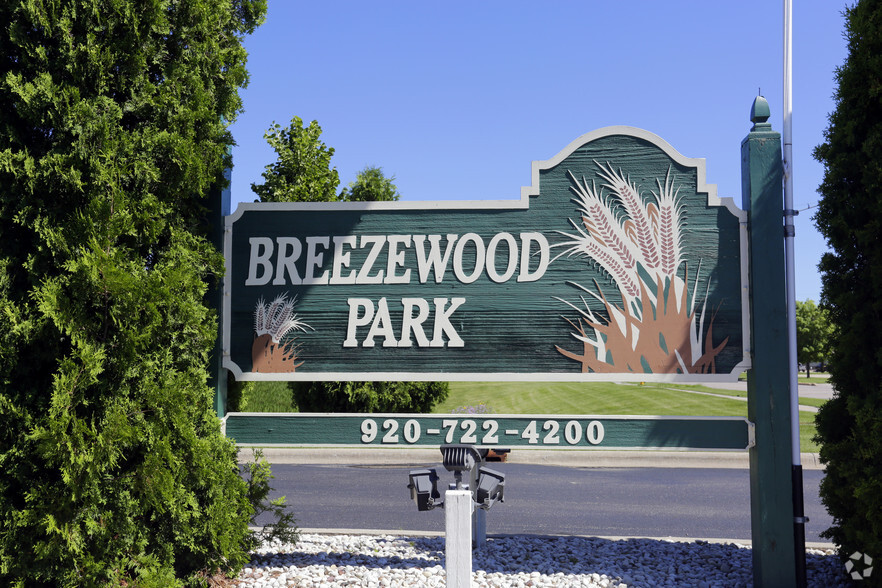 Building Photo - BREEZEWOOD APARTMENTS