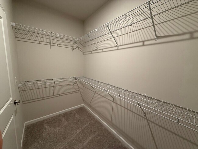 Building Photo - 749 Count Fleet Ct