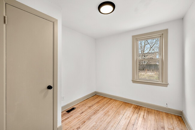 Building Photo - 3129 Prairie Ave