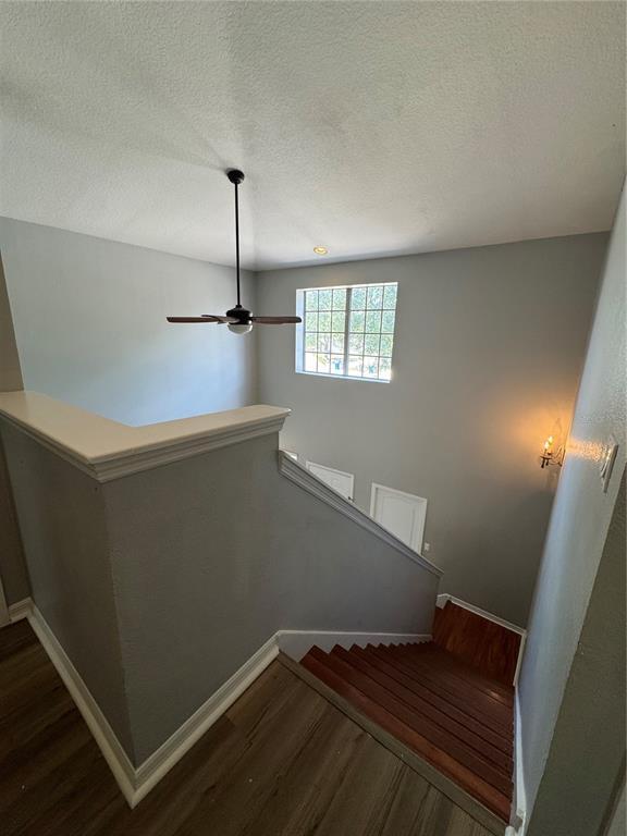 Building Photo - 18006 Birdwater Dr