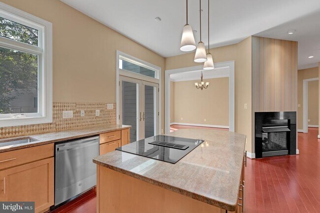 Building Photo - 7607 Newmarket Dr