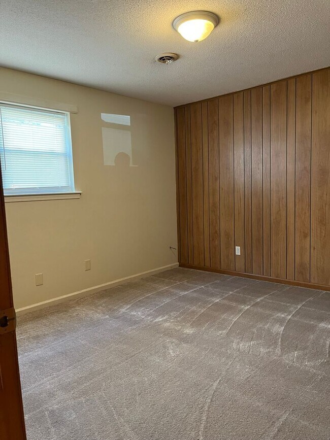 Building Photo - nlucas417