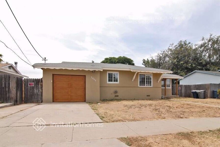 Primary Photo - 2049 E Lincoln Ave