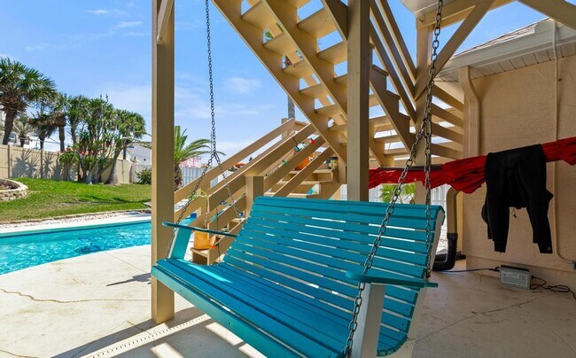 Building Photo - 200 Islamarada Ct