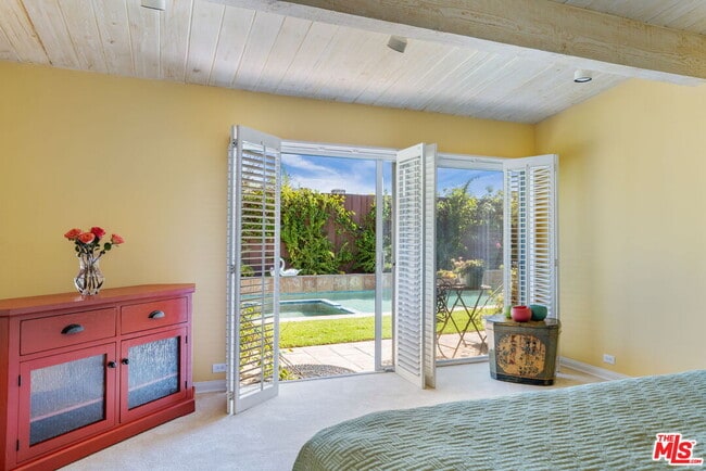 Building Photo - 1336 Bienveneda Ave