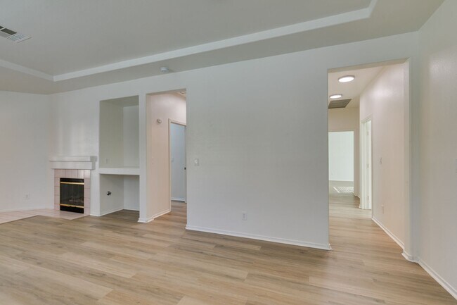 Building Photo - SUMMERLIN BEAUTY*UPGRADED*COMMUNITY POOL*3 BEDROOMS*STAINLESS STEEL APPLIANCES*