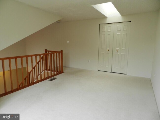 Building Photo - 7731 Inversham Dr