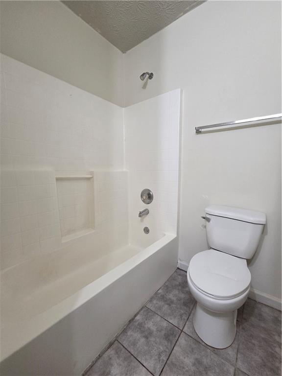 Building Photo - 975 Windwood Ct