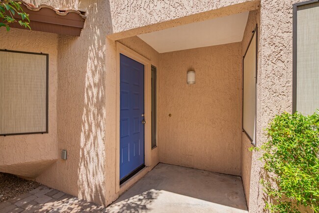 Building Photo - Home for rent in Scottsdale!