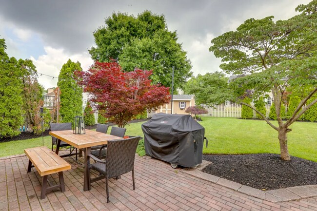 Back Yard / Patio - 151 Rambling Rd