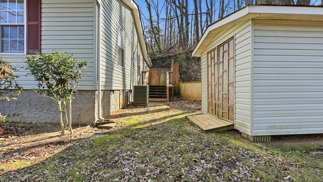 Building Photo - 3 Bedroom in North Chatt!