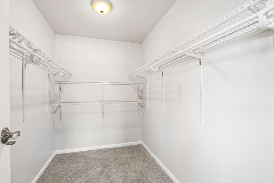 Building Photo - 3164 S Wheeling Way