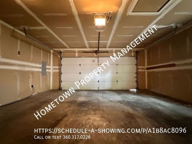 Building Photo - 4403 Chardonnay Dr SE