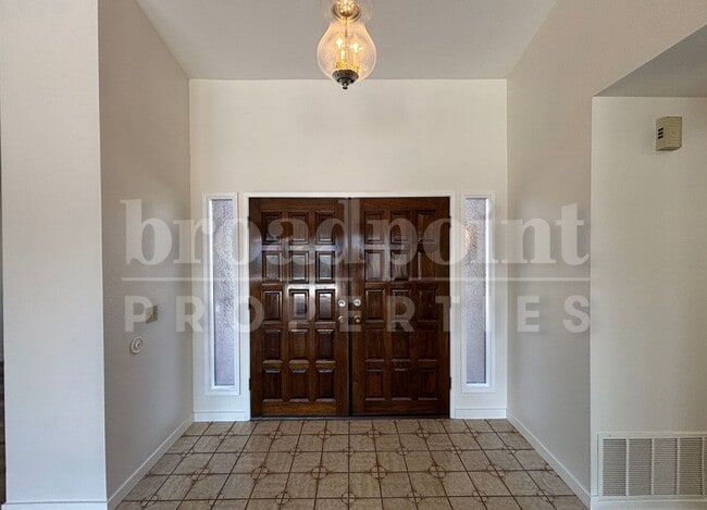 Building Photo - 1543 Buckskin Dr