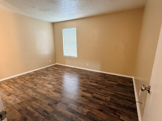 Building Photo - 4700 Boulder Dr