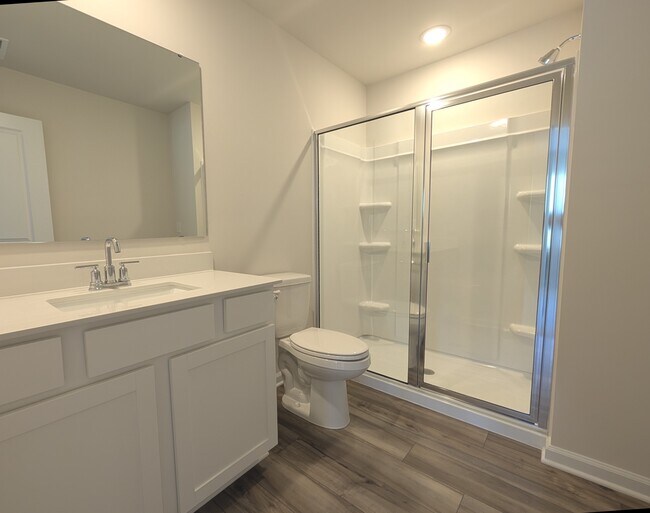 Building Photo - 3156 Fall Hills Dr