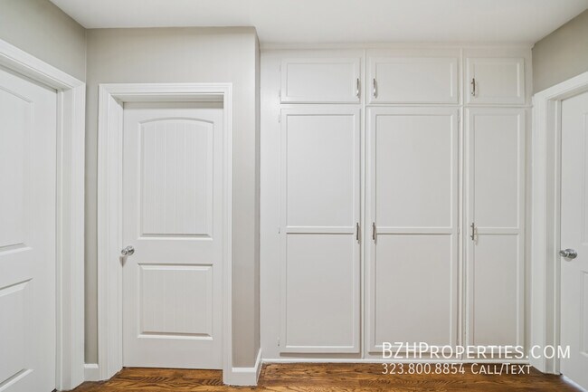 Building Photo - 3646 Carmona Ave