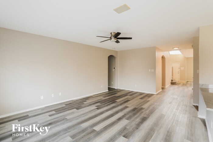 Building Photo - 1617 Bluebird Dr