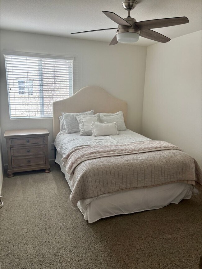 Building Photo - Stunning 4/2.5 (Solar/EV Plug In) Natomas!  Please read entire ad for viewings!