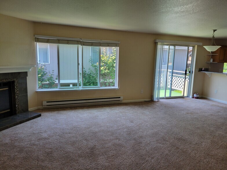 Building Photo - 1002 SW 150th St