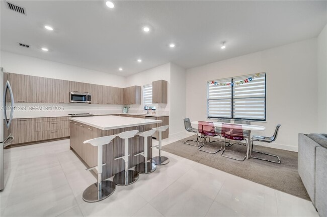 Building Photo - 4416 SW 174th Ave