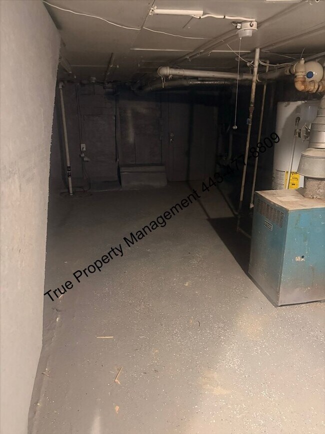 Building Photo - 501 N Streeper St