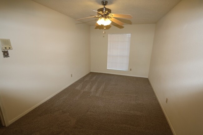 Building Photo - 22519 Deville Dr