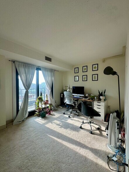 Building Photo - 41 Marion St