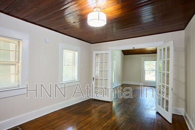 Building Photo - 2838 Mitchell Pl