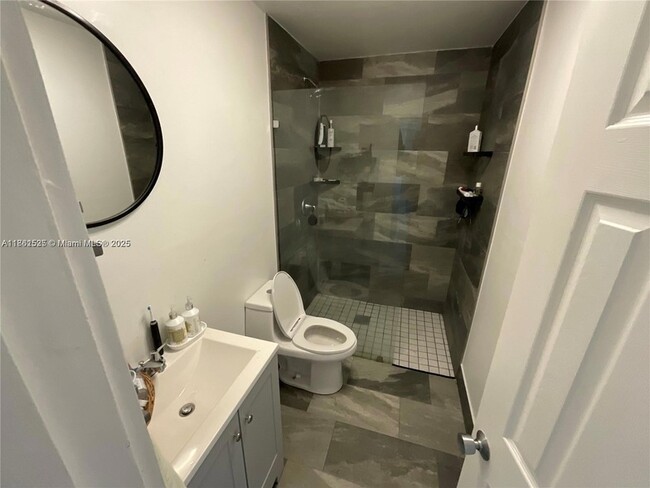 Building Photo - 10397 SW 209th Ln