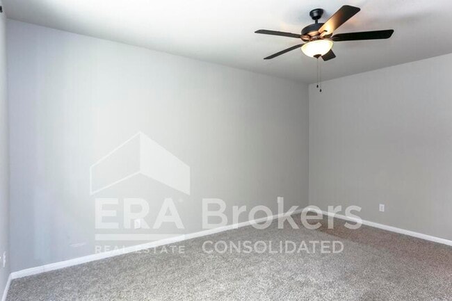 Building Photo - 6402 Golden Gate Dr