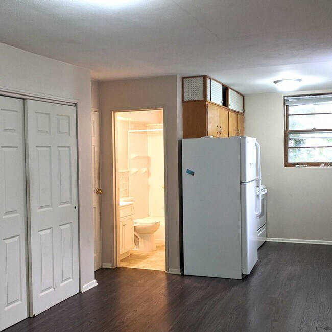 Interior Photo - Parklawn