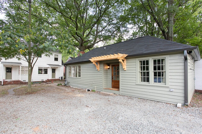 Building Photo - 821 N Buchanan Blvd
