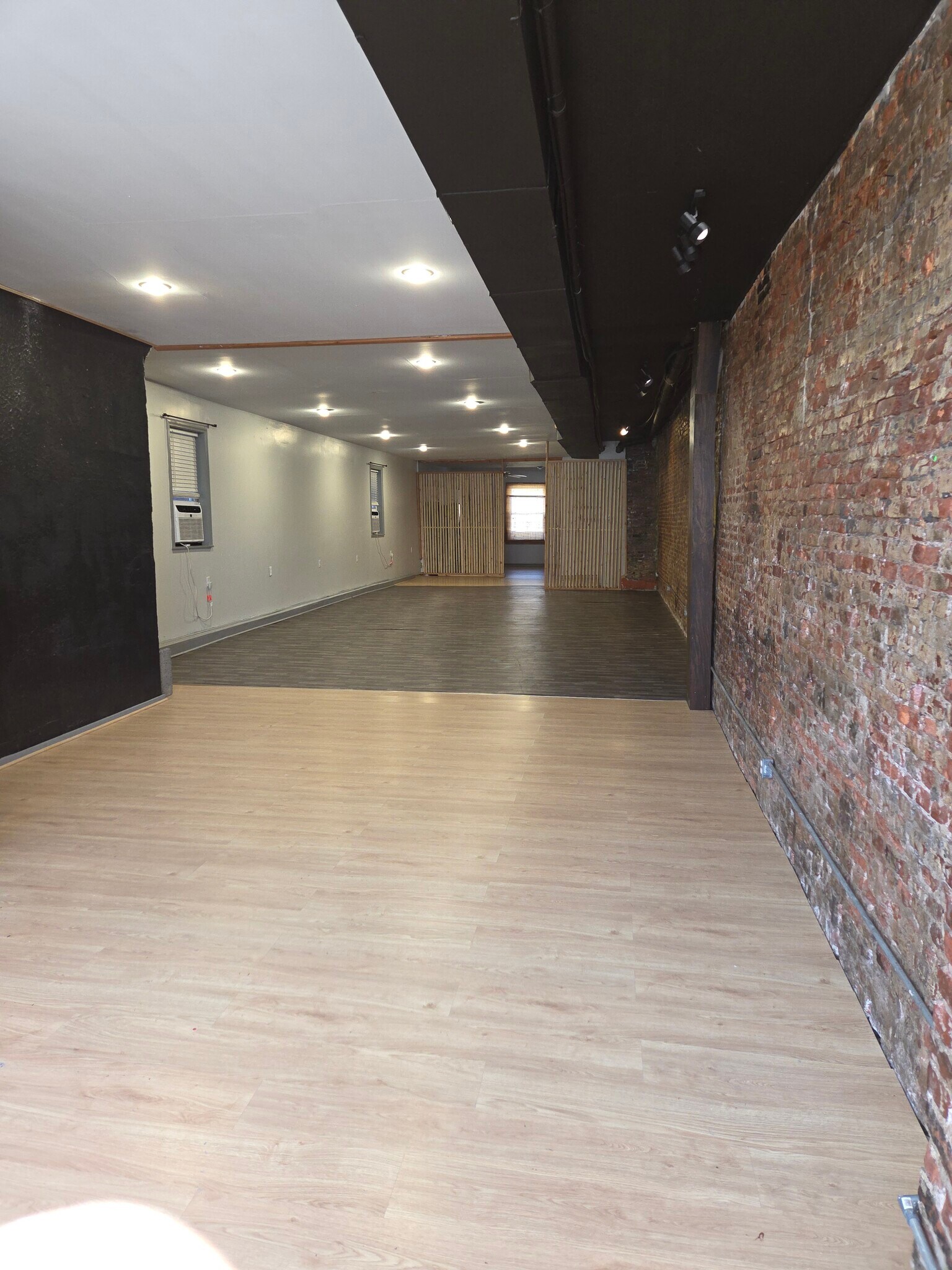 Building Photo - 954 N 8th St