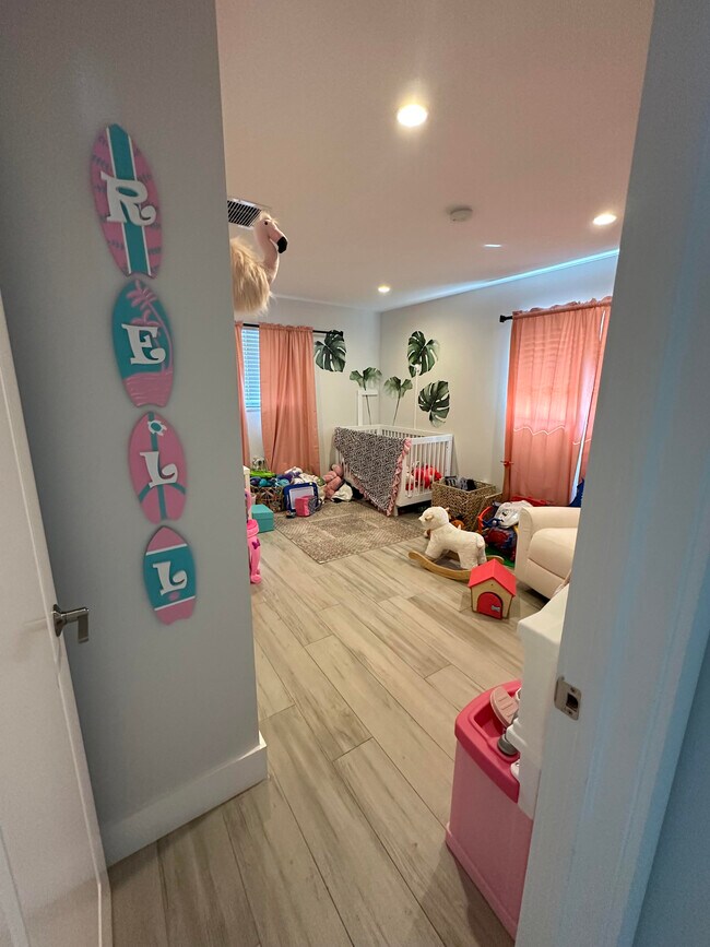 Building Photo - 2539 Wabash Dr