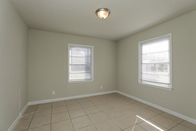 Building Photo - 11914 Meadowpass St