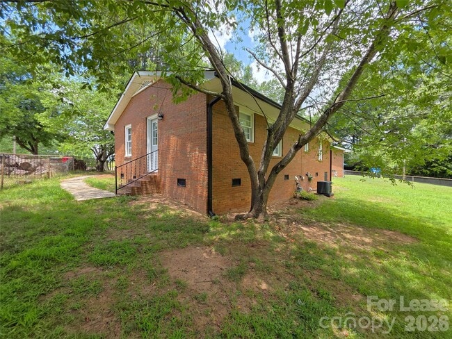 Building Photo - 502 Cardinal Ct