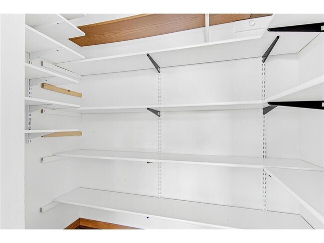 Building Photo - 7445 Borman Ave