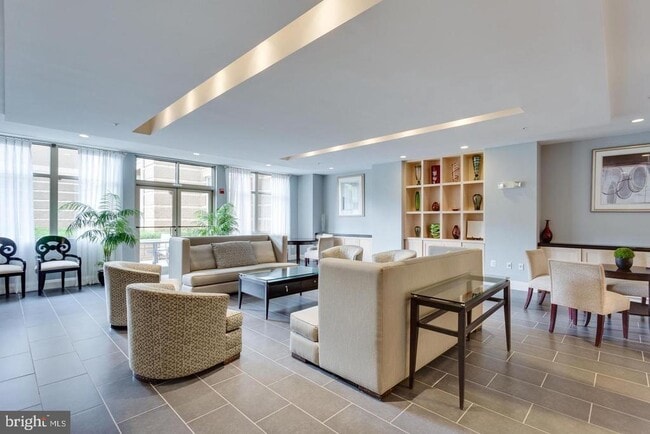 Building Photo - 12000 Market St