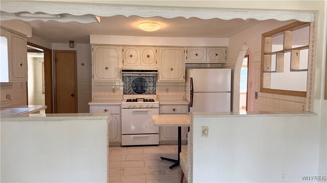 Building Photo - 2547 William St