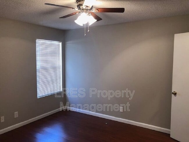 Building Photo - 465 Forestway Cir