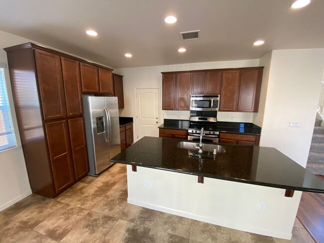 Building Photo - SE Reno - Damonte Ranch - 4 Beds 3 Baths