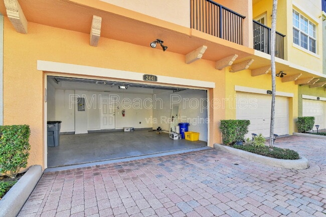 Building Photo - 2441 San Pietro Cir