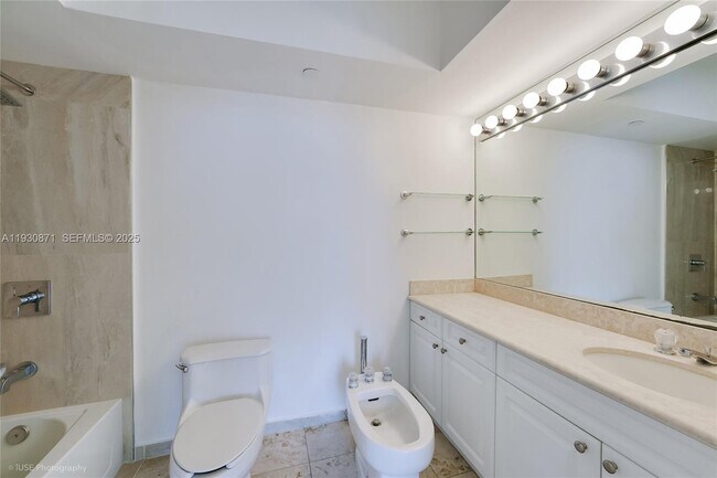 Building Photo - 5900 Collins Ave